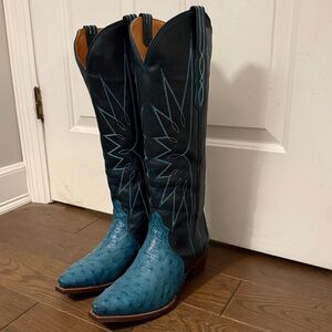 BRAND NEW Tecovas Loretta in Azure Ostrich
